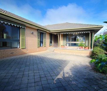 291 Bimbadeen Avenue, Albury NSW 2640 - House For Rent | Domain - Photo 1
