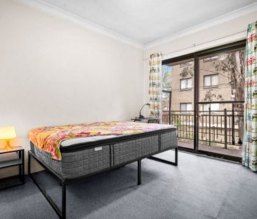 NEAT & TIDY TWO BEDROOM UNIT! - Photo 1