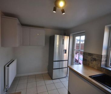 2 bedroom terraced house to rent - Photo 5