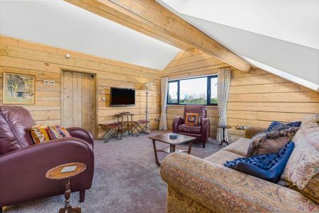 5 bedroom barn conversion to rent - Photo 3