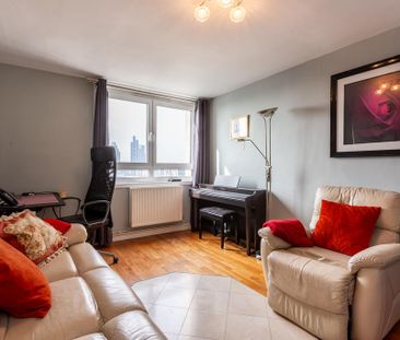 3 bedroom flat to rent - Photo 1