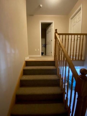 790 Newmarket Lane - 3 bed +Den, 3.5 bath - LEASE NOW FOR A FREE IPAD! - Photo 3