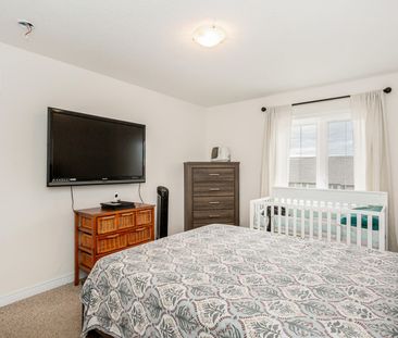 For Lease - 2319 Natasha Circle, Oakville, Ontario - Photo 4