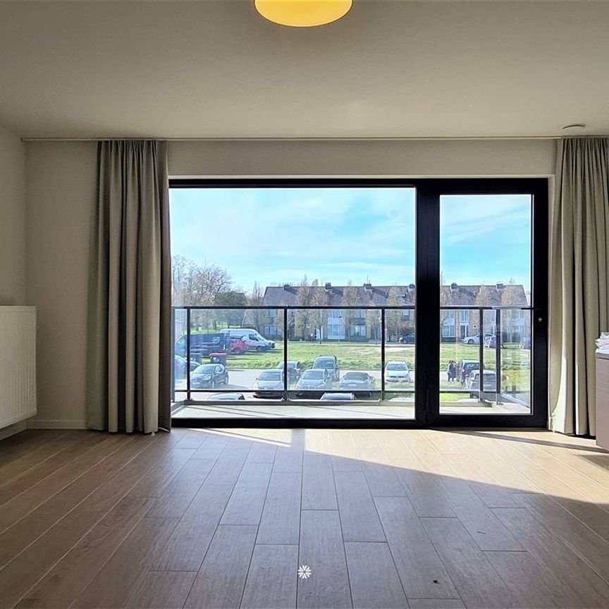 Serviceflat / Assistentiewoning te huur in Rupelmonde voor € 1.088 met 1 slaapkamer - Photo 1