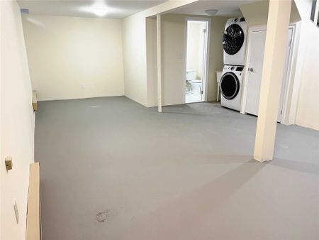 For Lease - 4 Gatsby Square, Brampton, Ontario - Photo 5