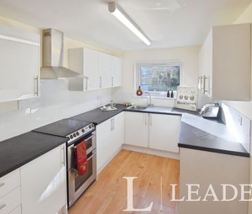 3 bedroom property to rent - Photo 3