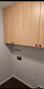 Beau grand 4 1/2 rue Gatien, près galeries 1er dec - Photo 3