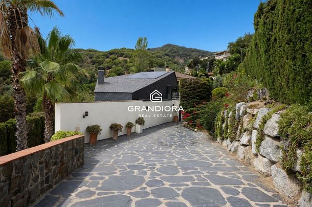4 bedroom luxury House for rent in Alella, Spain - Foto 1