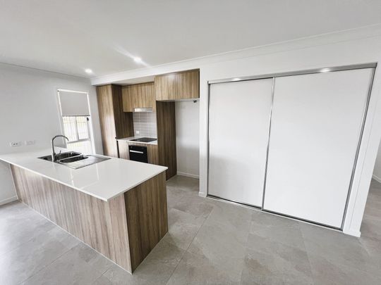 6 Culgoa Crest, Redbank Plains QLD 4301 - House For Rent - $640 | Domain - Photo 1