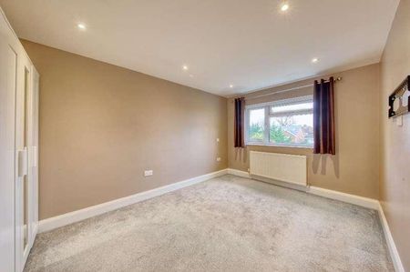 The Avenue, Worcester, KT4 - Photo 4