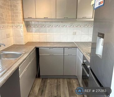 1 bedroom flat to rent - Photo 3