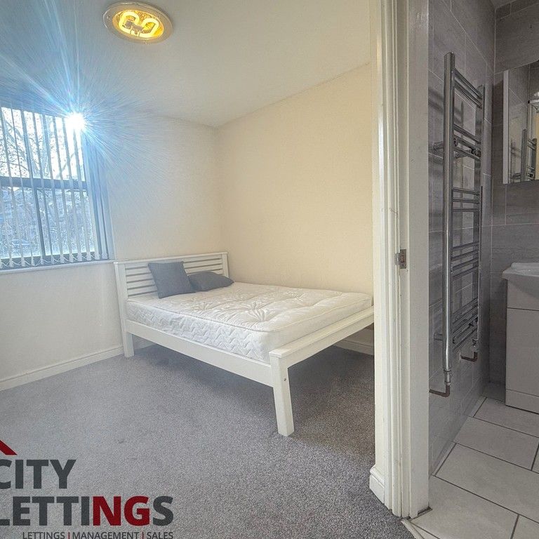 4 Bedroom Flat - Photo 1