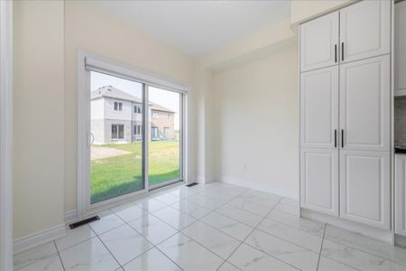 For Lease - 78 Lorne Thomas Place, New Tecumseth, Ontario - Photo 5