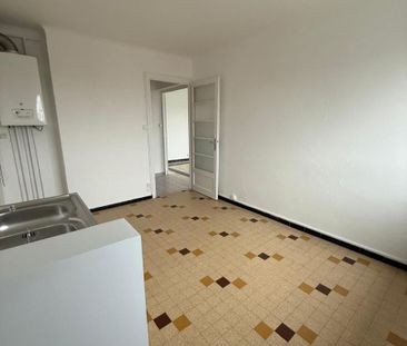 Location Appartement 4 pièces 79m² DECINES CHARPIEU 69150 - Photo 5