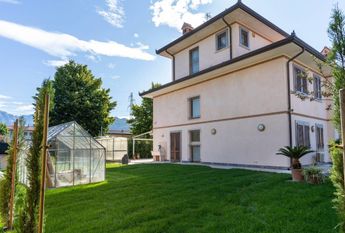 via Pietro neni, 7, Forte dei Marmi, Tuscany 55042