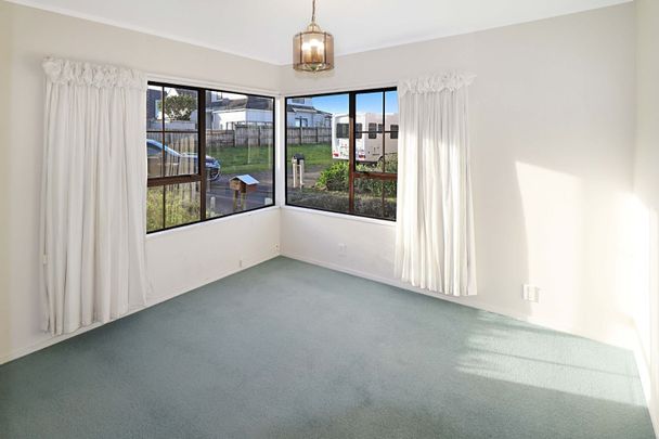 Khandallah Living - Room for all the family - Photo 1