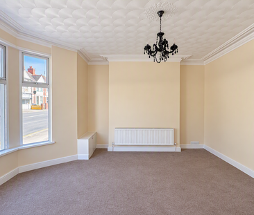 2 bedroom flat to rent - Photo 4
