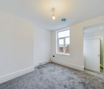 Park Road, Wigan, Lancashire, WN6 - Photo 3