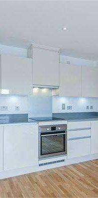 Derry Court, Streatham, SW16 - Photo 1