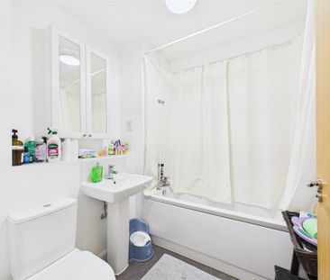 2 bedroom flat to rent - Photo 6