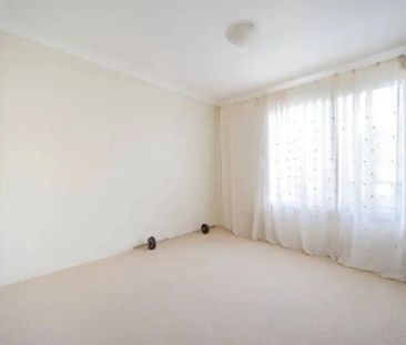 “Prime location close to top schools” - Photo 6