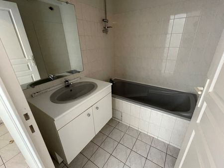 Location Appartement 3 Pièces 64 m² - Photo 3