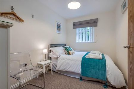 Apartment 2 Glendale Court 182 Saintfield Road, Belfast, BT8 6HN - Photo 2