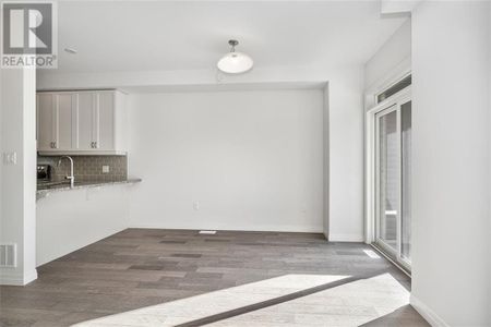 For Lease - 30 Times Square Boulevard Unit# 130, Hamilton, Ontario - Photo 3