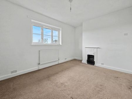 4 bedroom semi-detached house to rent - Photo 3