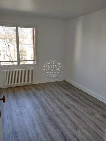 Location Appartement 3 pièces 72m² CORBEIL ESSONNES 91100 - Photo 2