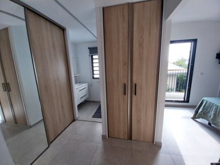 Location Appartement 4 pièces 77m² ST LEU 97436 - Photo 3