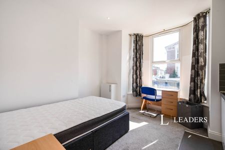 apartment to rent Southsea, PO5 - Photo 2