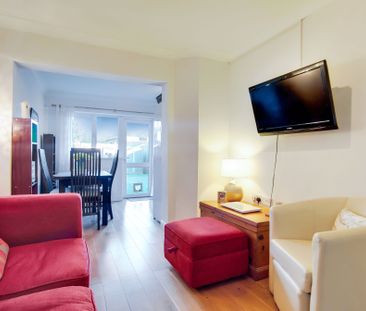 Weald Lane, Harrow - Photo 1