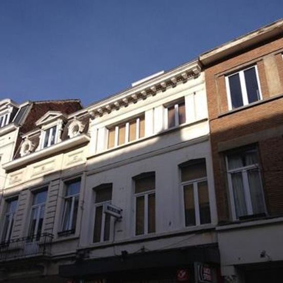 Appartement te huur - Photo 1
