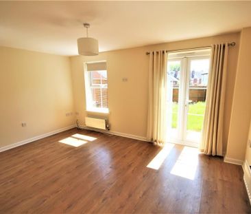 3 bedroom detached house to rent - Photo 2