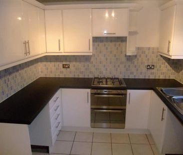 2 bedroom semi-detached house to rent - Photo 5