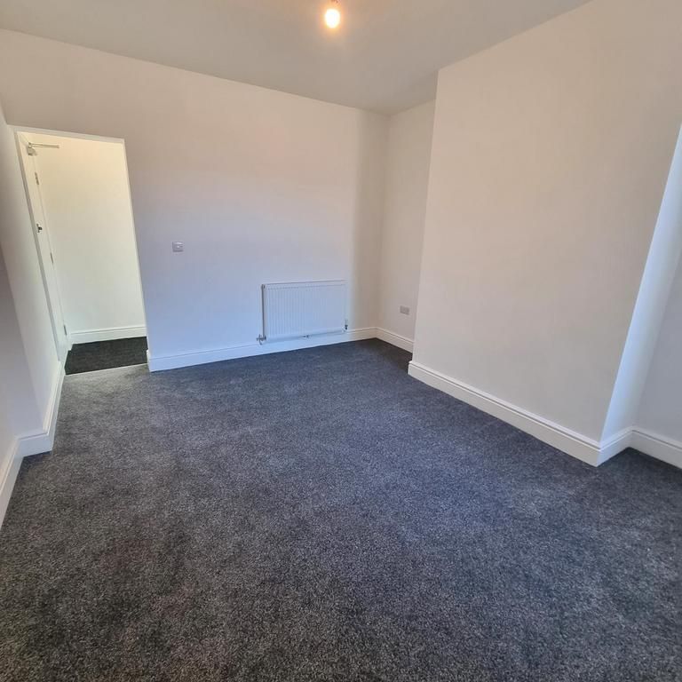 1 bedroom ground floor flat to rent - Photo 1