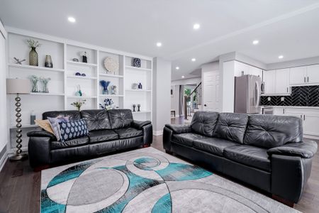 For Lease - 10 Maplewood Drive, Whitby, Ontario - Photo 5