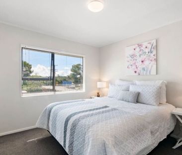 Family-Friendly Birkdale Townhouse with Sunny Gard - Photo 1