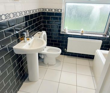 3 bedroom Detached house to rent - Photo 4