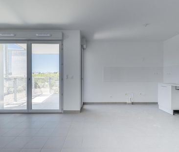 location Appartement T3 DE 60.11m² À NICE - Photo 2