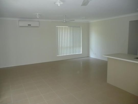 B/L $500 6 month lease / $2,000 Bond - Photo 1