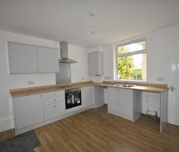 2 bedroom terraced house to rent - Photo 3