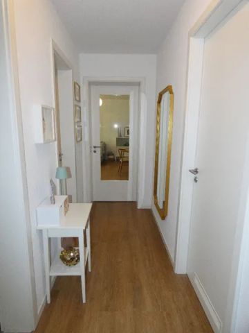 Gemütliche 2-Zimmer-Wohnung im Erdgeschoss mit Einbauküche und Terrasse - Photo 5