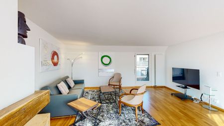 Elegant 4-Room Furnished Apartment with Fireplace and 3 Balconies in Zürich Seefeld - Photo 3