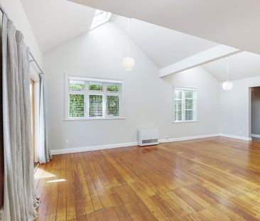 19 Scarborough Terrace, Mount Victoria - Photo 5