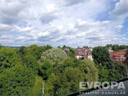 Pronájem bytu 2 + 1 + pracovna - Liberec, ulice Hanychovská - Photo 2