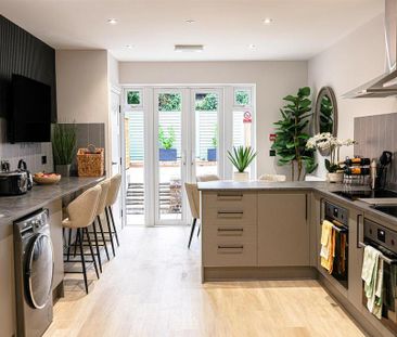 1 bedroom in a house share to rent - Photo 4