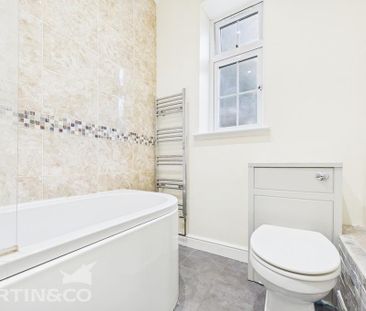 4 bedroom semi-detached house to rent - Photo 5