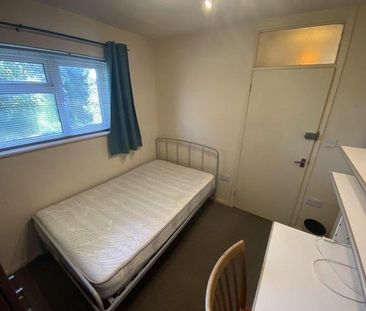 4 bedroom flat to rent - Photo 6